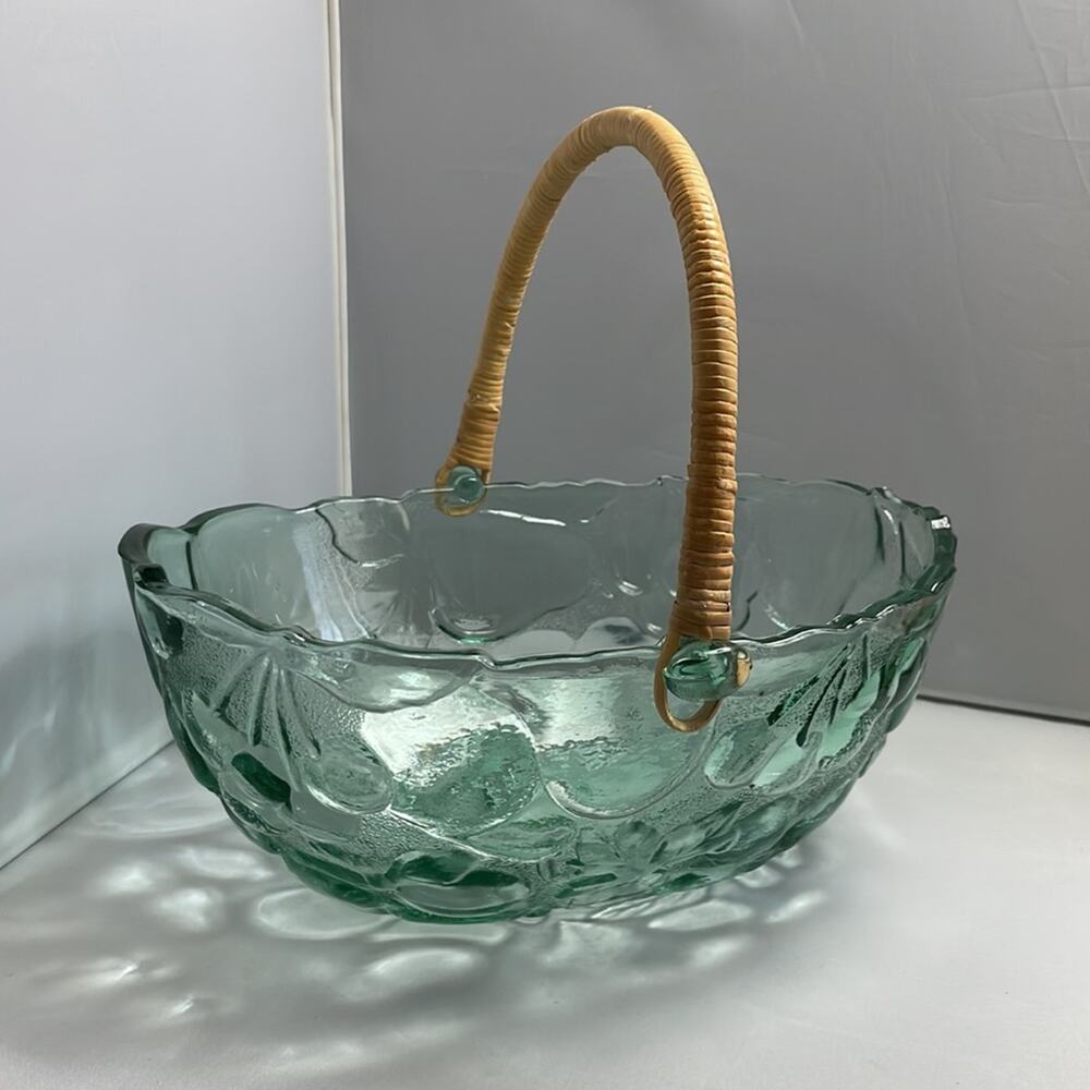 Vintage Indiana Glass Madeira Green Fruit Basket w/ Rattan Handle‎
